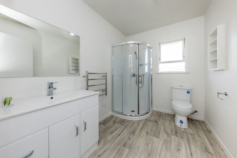 Photo of property in 73 Raglan Street, Mangere East, Auckland, 2024