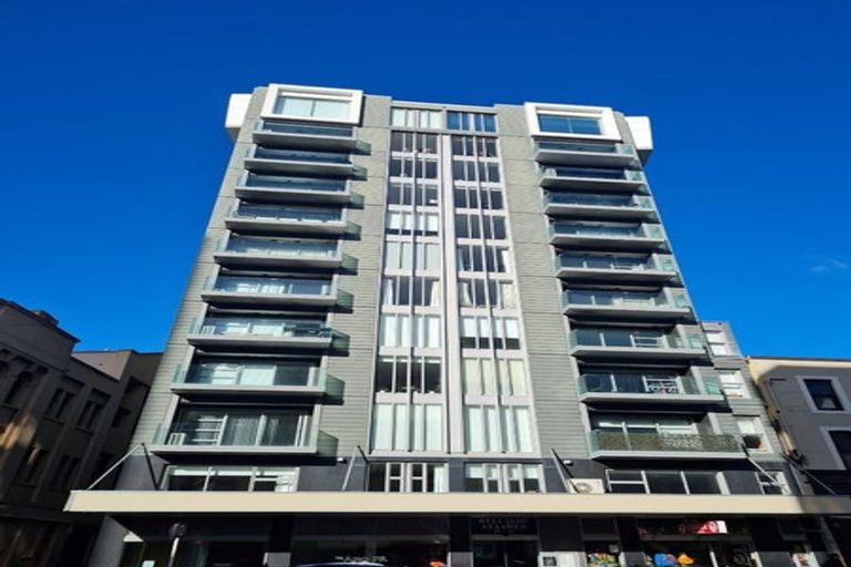 Photo of property in Bellagio Apartments, 8c/39 Taranaki Street, Te Aro, Wellington, 6011
