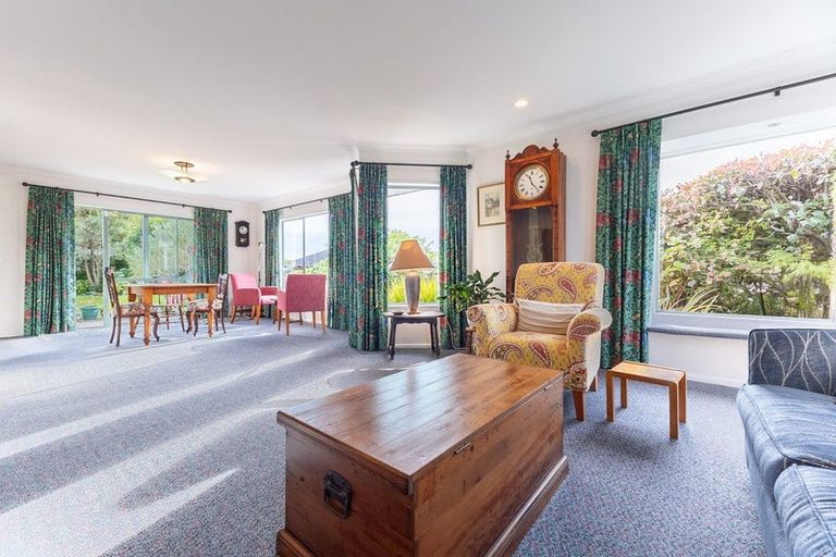 Photo of property in 29 Cranbrook Grove, Waikanae, 5036