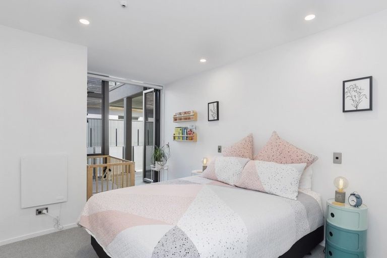 Photo of property in 2/48 Marine Parade, Mount Maunganui, 3116