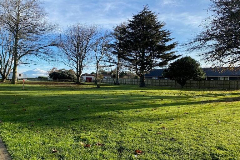 Photo of property in 76 Turuturu Road, Hawera, 4674