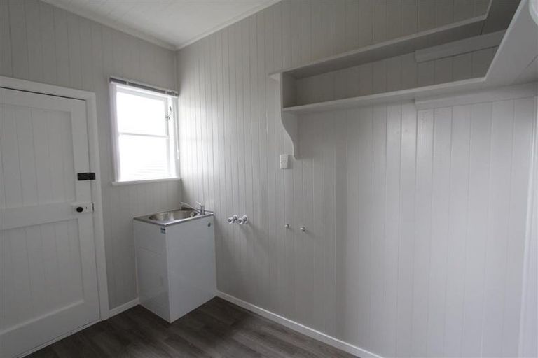 Photo of property in 112 Forest Lake Road, Forest Lake, Hamilton, 3200