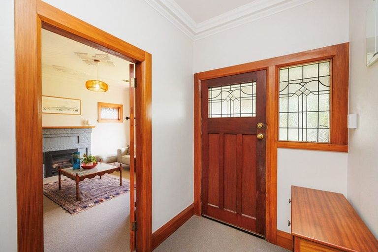 Photo of property in 15 Miro Street, Takaro, Palmerston North, 4410