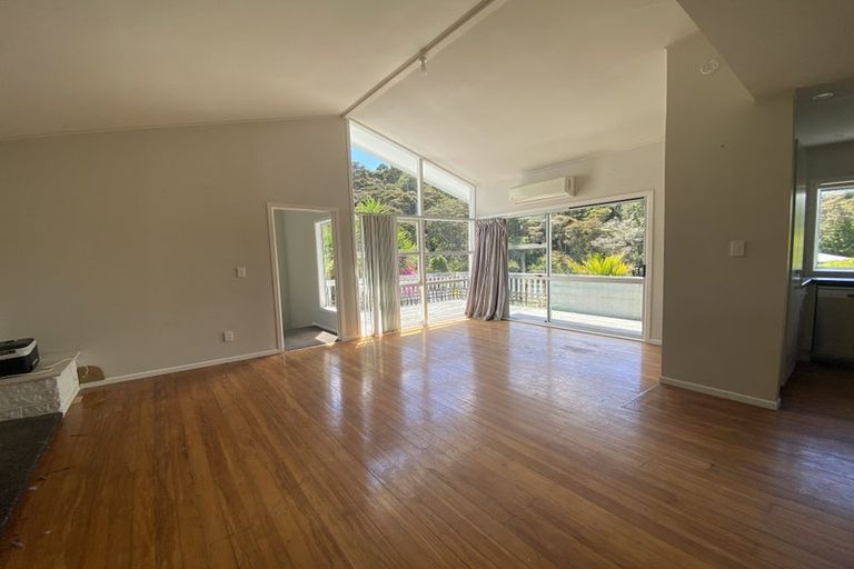 Photo of property in 70 Eskdale Road, Birkdale, Auckland, 0626