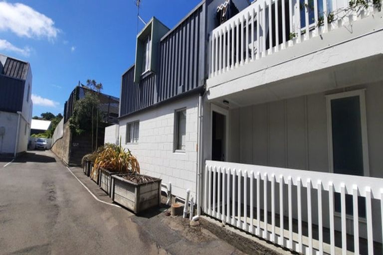 Photo of property in Paddington Apartments, 15u5 Mckinley Crescent, Brooklyn, Wellington, 6021