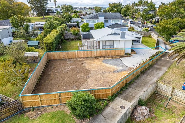 Photo of property in 13a Edgar Pearce Place, Howick, Auckland, 2014