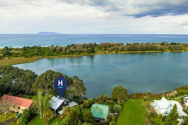 Photo of property in 26 Pohutukawa Drive, Athenree, Waihi Beach, 3177
