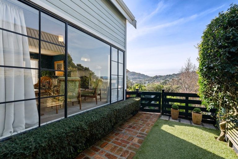 Photo of property in 8a Cassis Place, Crofton Downs, Wellington, 6035