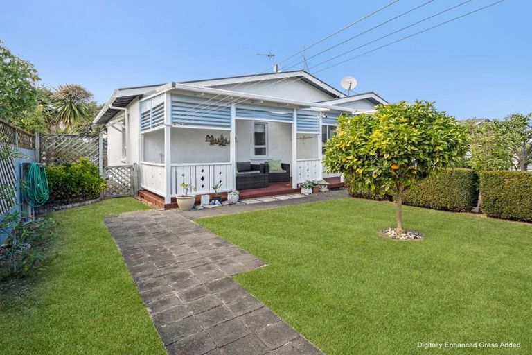 Photo of property in 33 Moore Avenue, Tawhero, Whanganui, 4501