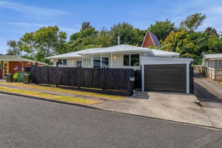 Photo of property in 8 Shaldon Crescent, Blagdon, New Plymouth, 4310