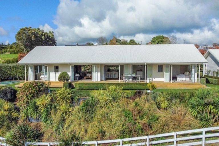 Photo of property in 167 Henwood Road, Paraite, New Plymouth, 4372