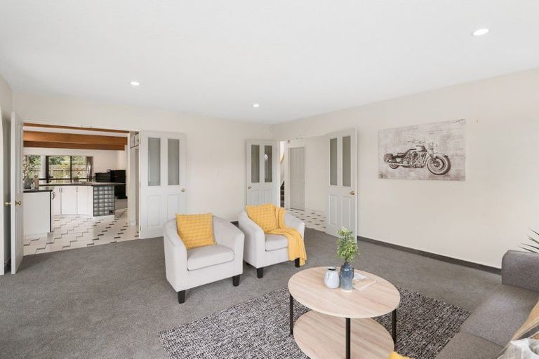 Photo of property in 17 Easton Way, Levin, 5510