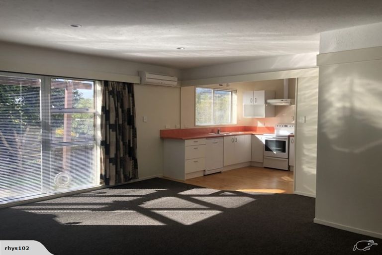 Photo of property in 3/24 Caesars Place, Churton Park, Wellington, 6037