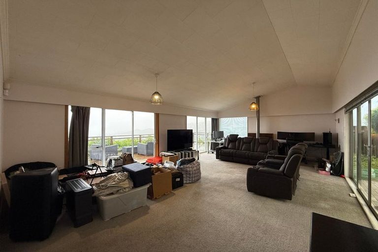 Photo of property in 4 Peach Tree Grove, Maungaraki, Lower Hutt, 5010