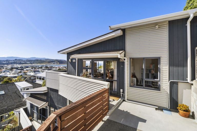 Photo of property in 78d Queens Drive, Lyall Bay, Wellington, 6022