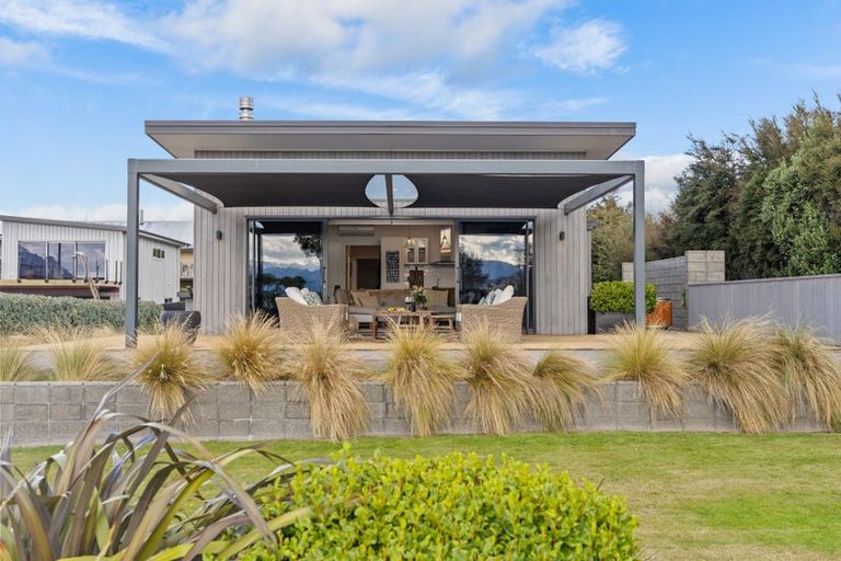 Photo of property in 12 Flora Dora Parade, Lake Hawea, Wanaka, 9382