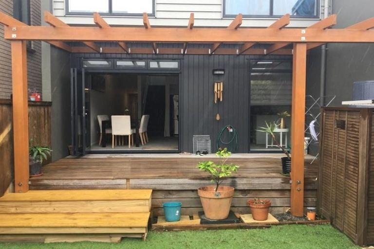 Photo of property in 30 Liquidambar Drive, Hobsonville, Auckland, 0616