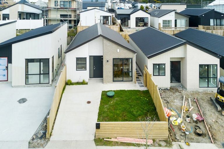 Photo of property in 7 Horokaka Street, Massey, Auckland, 0614