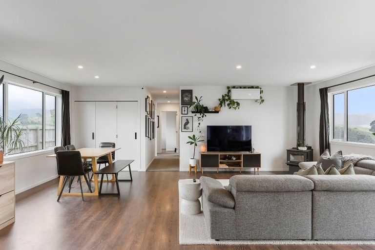 Photo of property in 16 Manatu Close, Whangamata, 3691