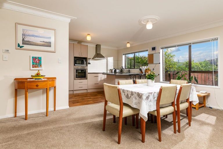 Photo of property in 4/66 Rathgar Road, Henderson, Auckland, 0610