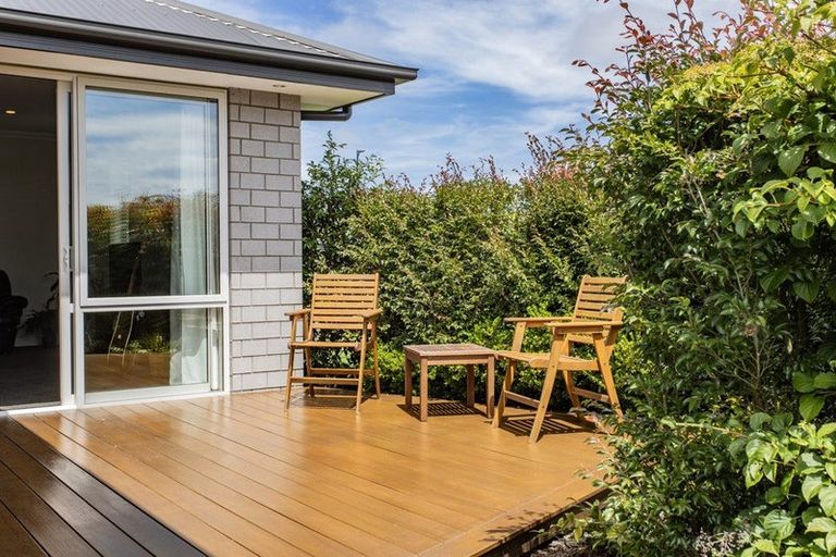 Photo of property in 7 Serama Place, Burwood, Christchurch, 8083