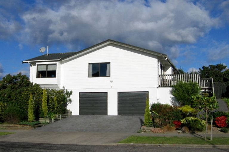 Photo of property in 6 Gates Road, Waikanae Beach, Waikanae, 5036