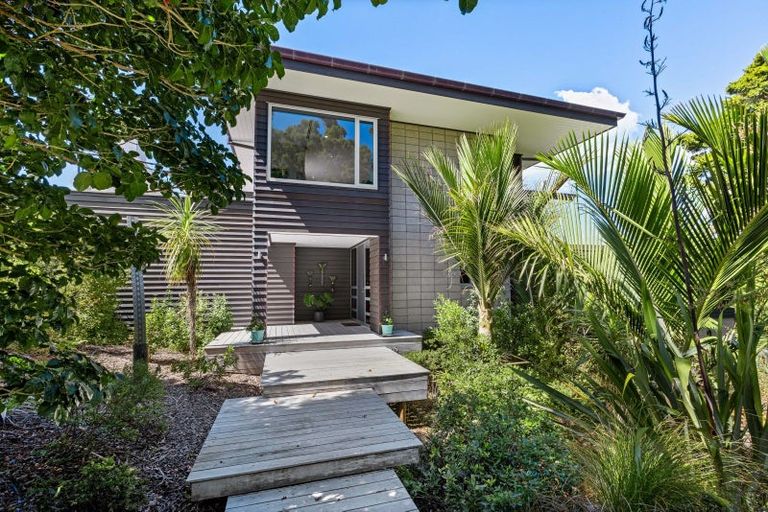 Photo of property in 28 Matheson Bush Road, Leigh, 0985
