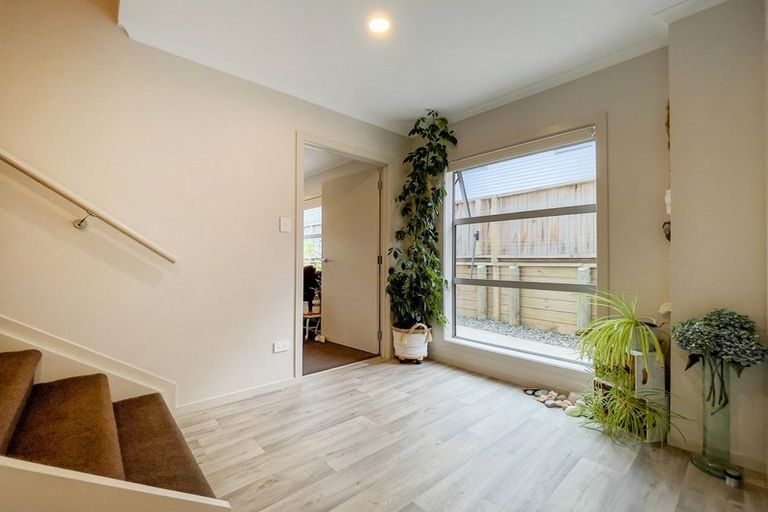 Photo of property in 50u2 Banbury Crescent, Fairfield, Hamilton, 3214