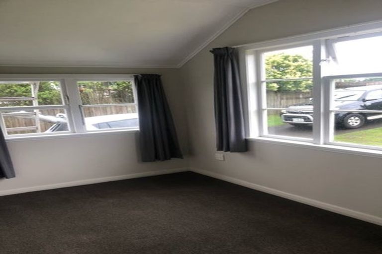 Photo of property in 192 Rathgar Road, Henderson, Auckland, 0610