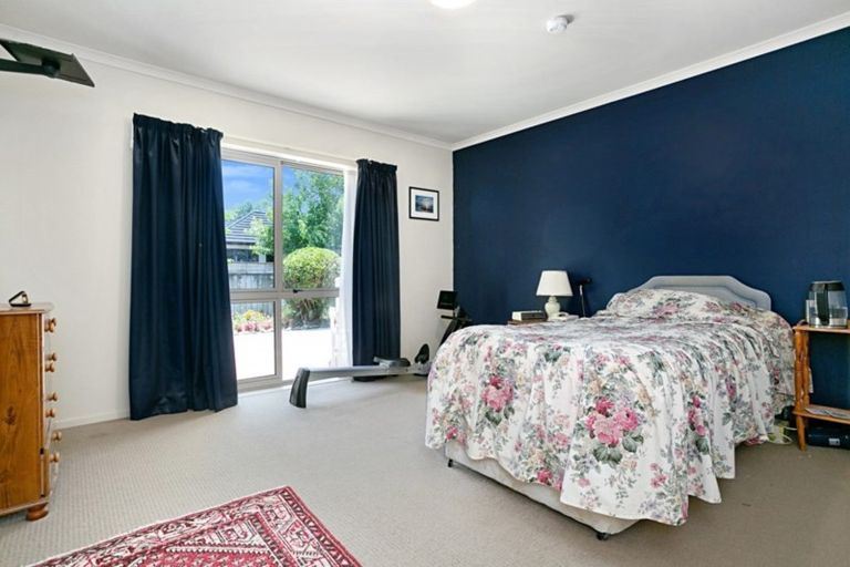 Photo of property in 37 Oaklands Drive, Cambridge, 3434