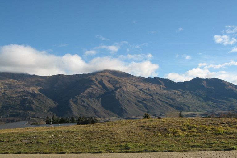 Photo of property in 70 Kings Drive, Wanaka, 9305