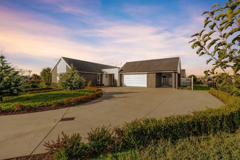 Photo of property in 1 Moemoea Place, Cambridge, 3434