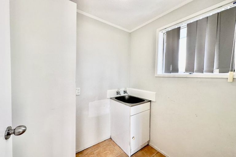 Photo of property in 38 Burundi Avenue, Clendon Park, Auckland, 2103