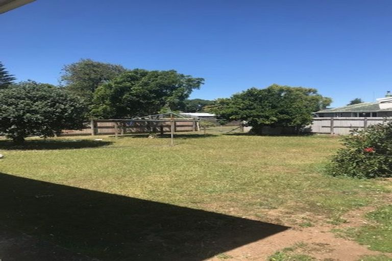 Photo of property in 5 Kerry Place, Papakura, 2110