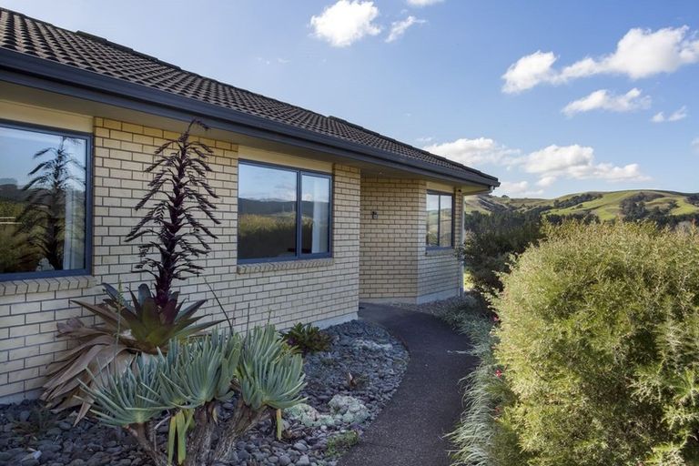Photo of property in 20 Te Kauri Place, Helensville, 0800