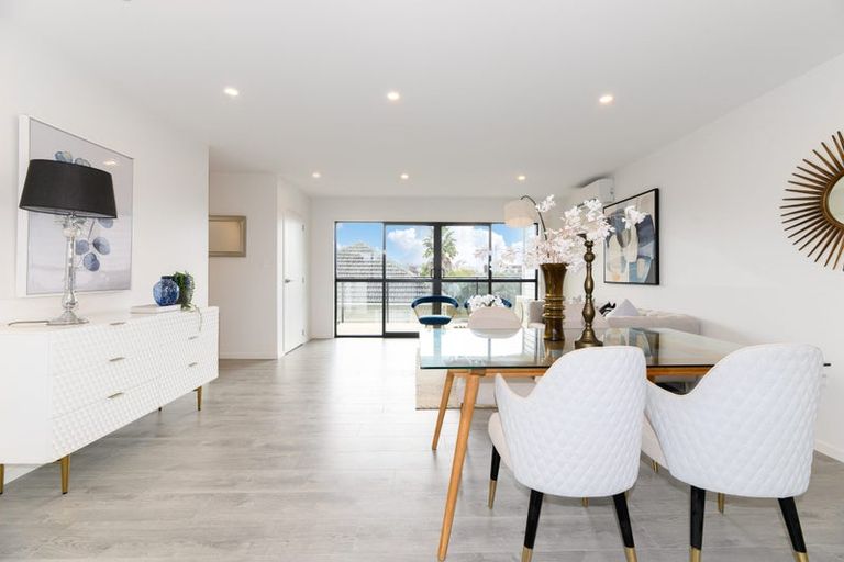 Photo of property in 1/7 Ranui Station Road, Ranui, Auckland, 0612