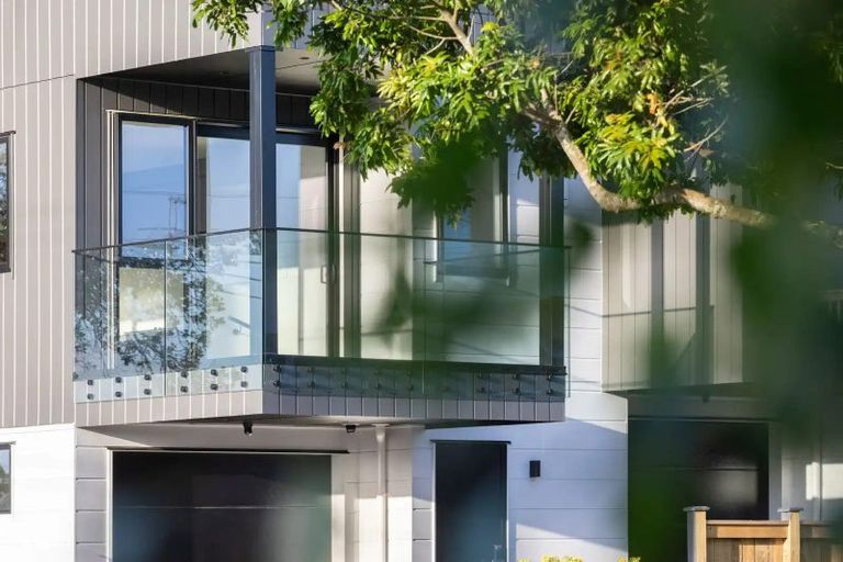 Photo of property in 10 Boyd Avenue, Mangere Bridge, Auckland, 2022