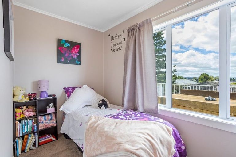 Photo of property in 15a Sarona Avenue, Glen Eden, Auckland, 0602