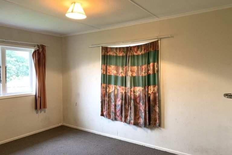 Photo of property in 37 Christmas Road, Manurewa, Auckland, 2102