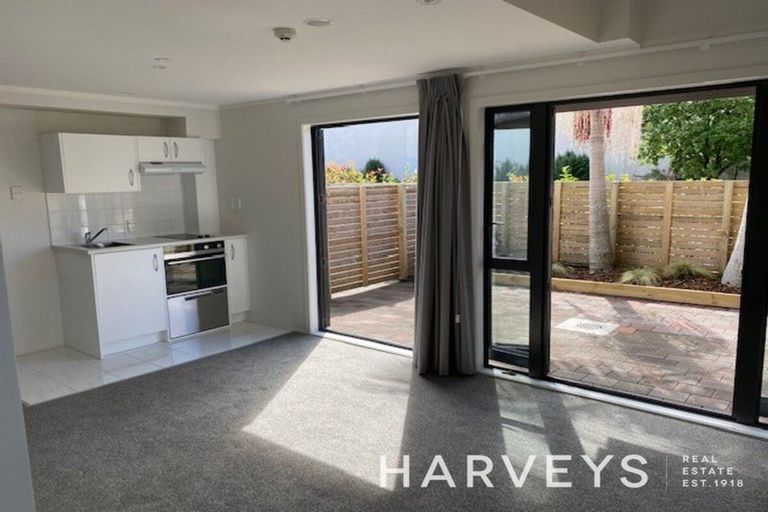 Photo of property in 24a/30 Westward Ho, Glen Eden, Auckland, 0602