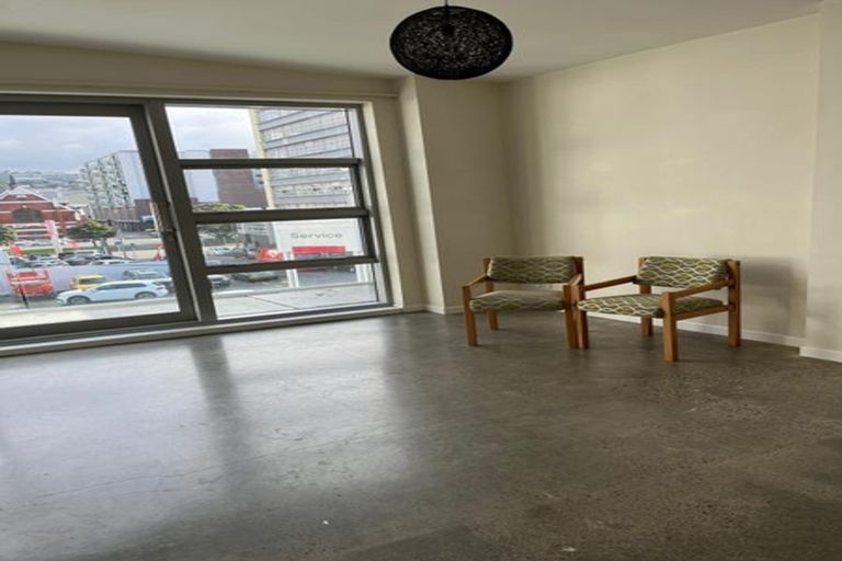 Photo of property in 25u5 Home Street, Mount Victoria, Wellington, 6011