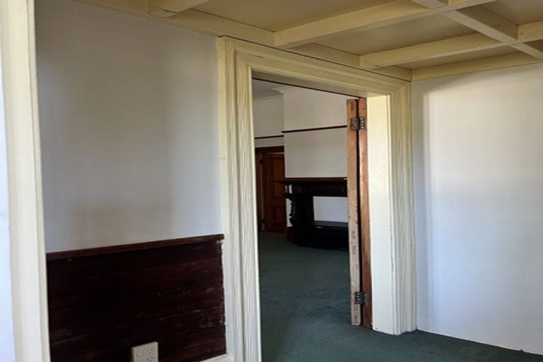 Photo of property in 105 Tasman Street, Mount Cook, Wellington, 6021