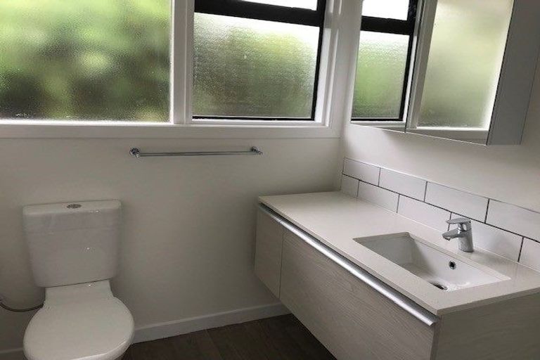 Photo of property in 1/1 Barrie Avenue, Papatoetoe, Auckland, 2025