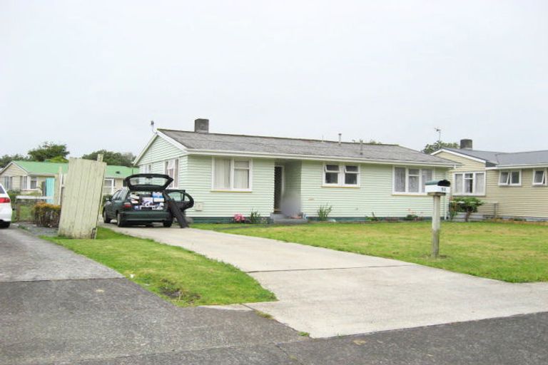 Photo of property in 14 Harvard Place, Mangere, Auckland, 2022