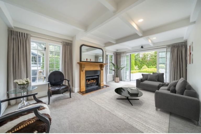 Photo of property in 29 Padnell Crescent, Paparangi, Wellington, 6037