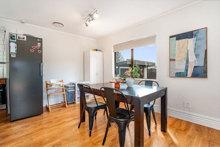 Photo of property in 38 Whanga Crescent, Titahi Bay, Porirua, 5022