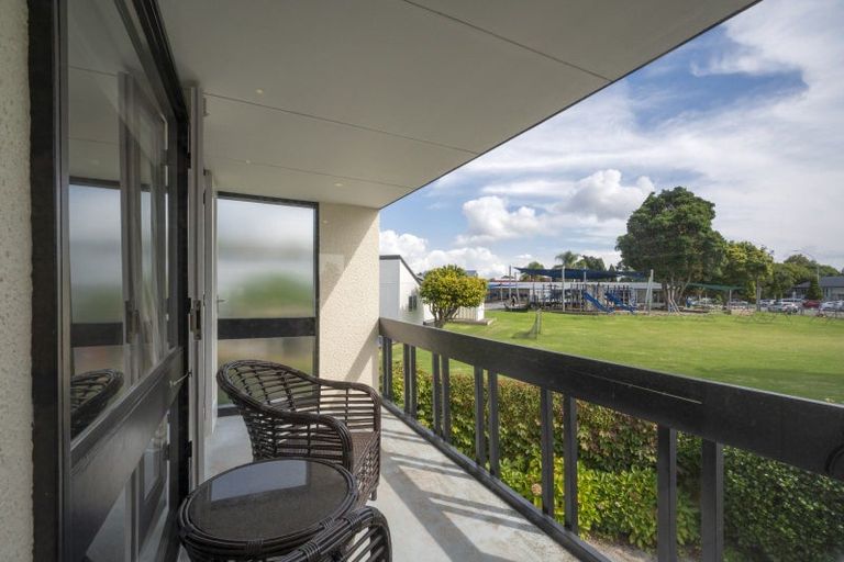 Photo of property in 2/24 Fifth Avenue, Tauranga, 3110