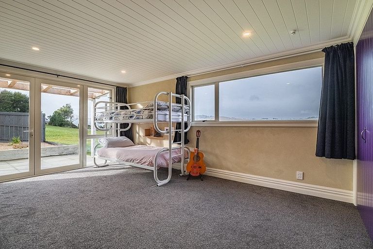 Photo of property in 64 Ellesmere Street, Ravensbourne, Dunedin, 9022