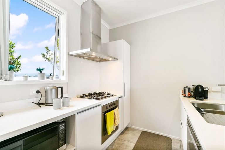 Photo of property in 16 Squadron Drive, Hobsonville, Auckland, 0616