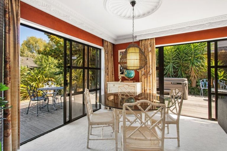 Photo of property in 5 Wood Lane, Fendalton, Christchurch, 8014